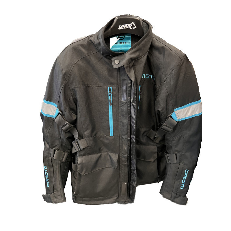 CFMOTO GEACA NEAGRA RIDING